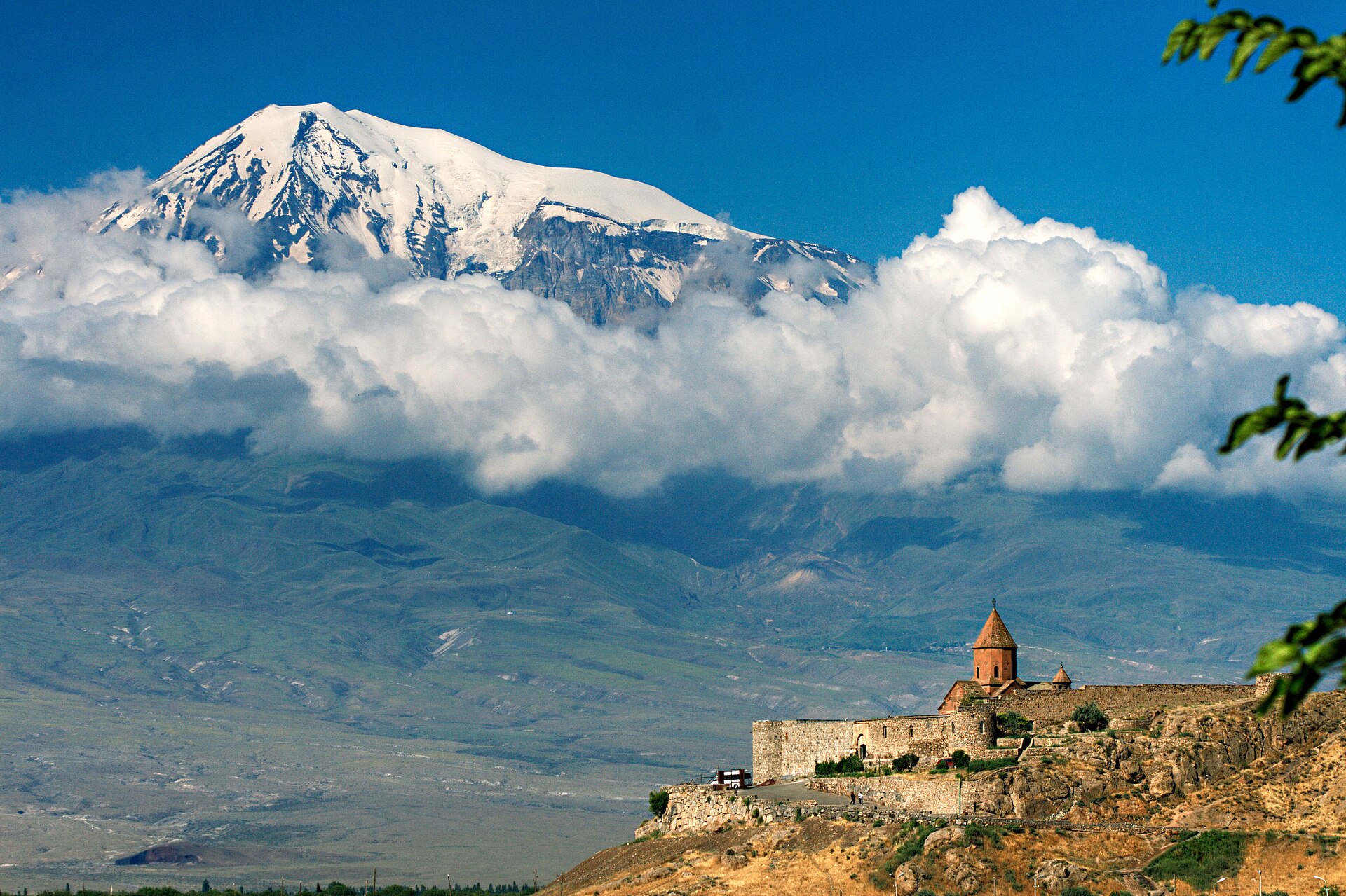 Խոր Վիրապ, Արենի և Նորավանք
